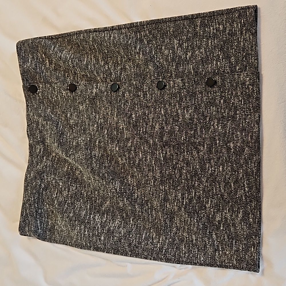 Loft Skirt with Buttons